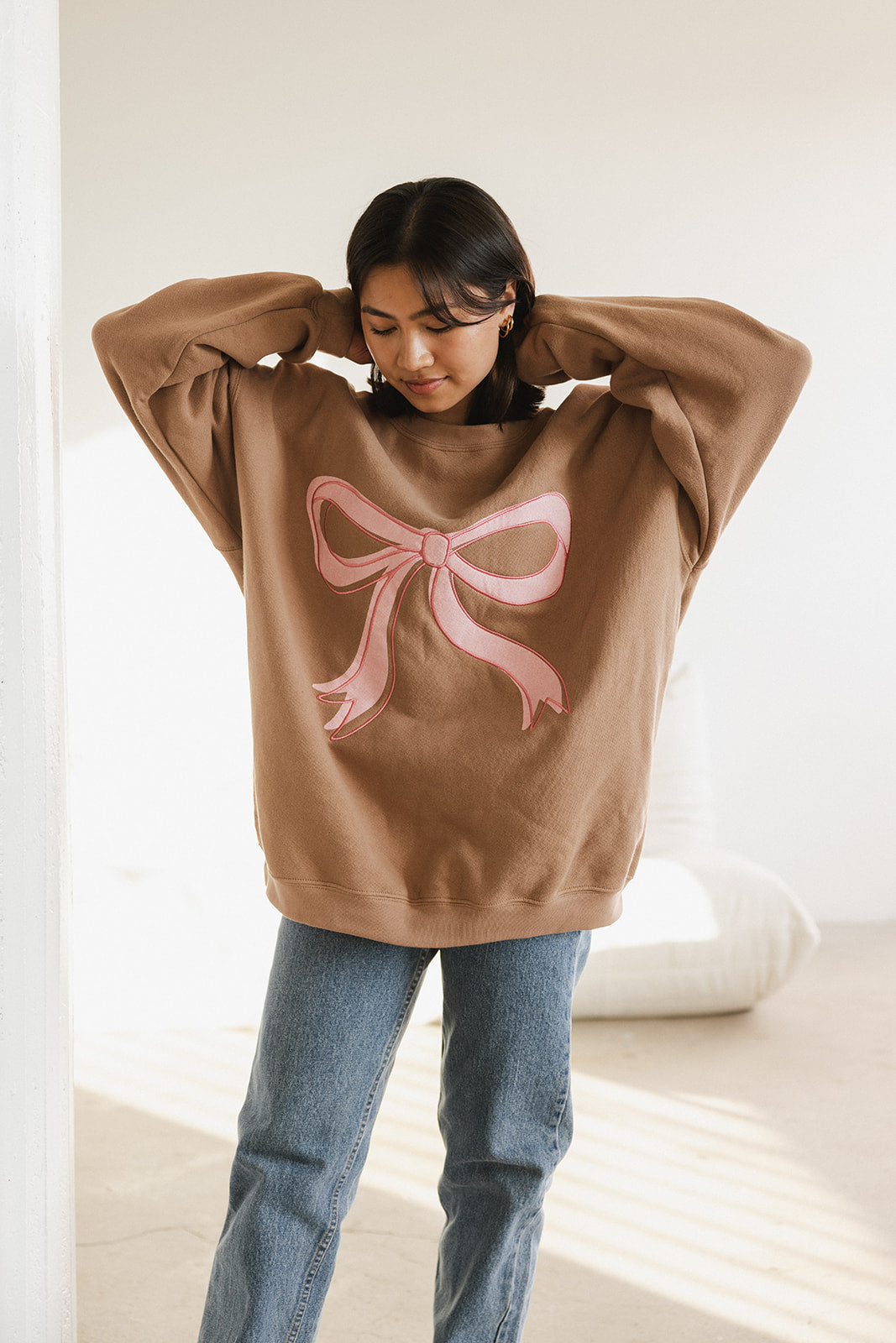 The Bow Oversized Crewneck in Latte