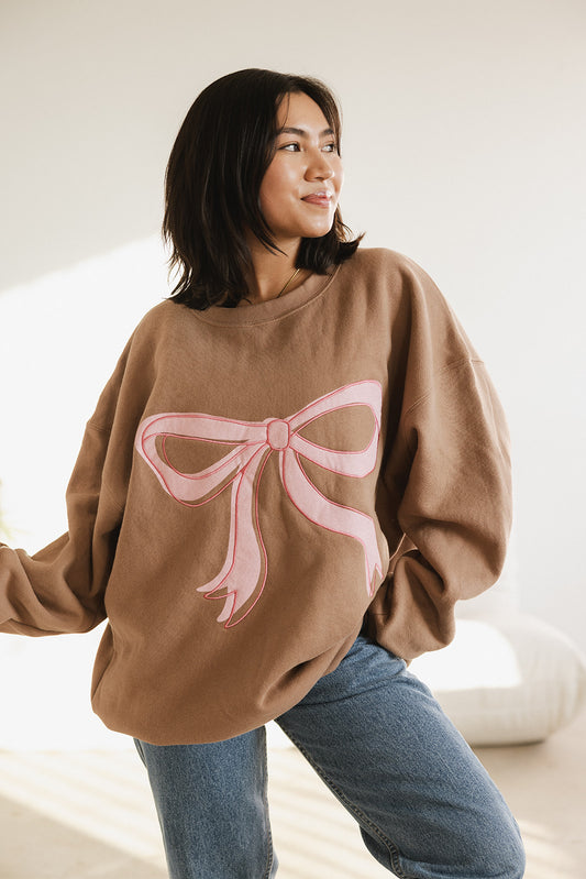 The Bow Oversized Crewneck in Latte