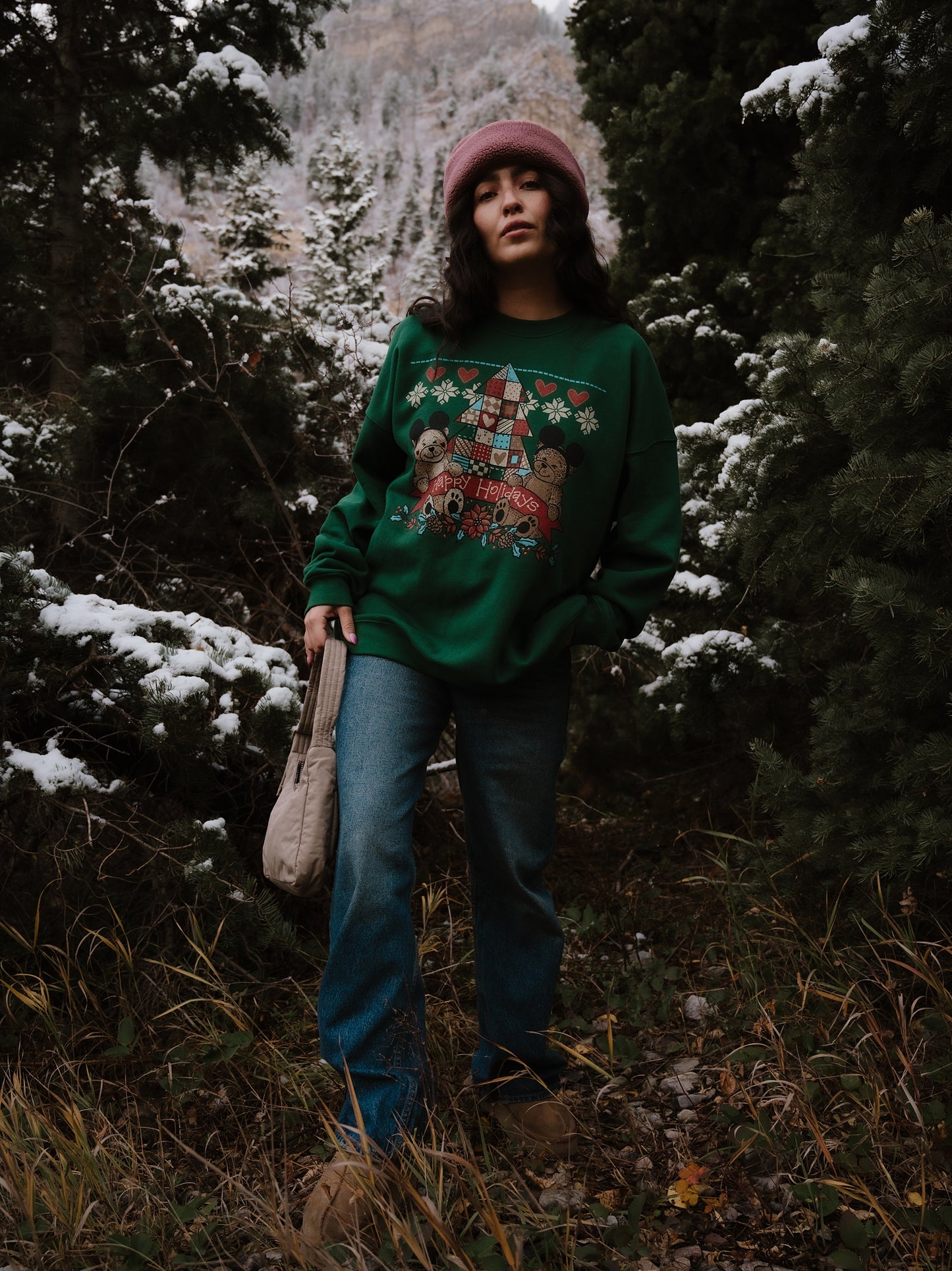 The Holiday Bears Oversized Crewneck in Emerald