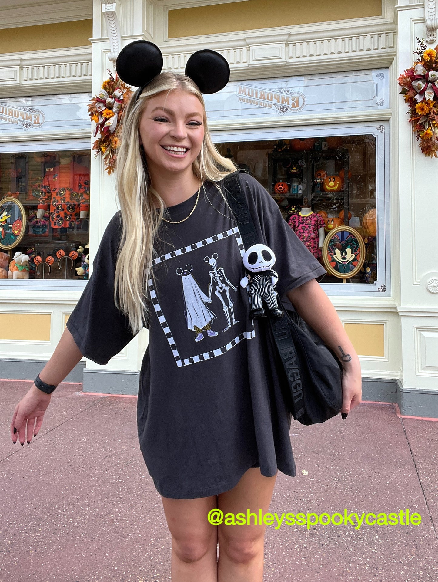 The Spooky Friends Oversized Tee in Vintage Black